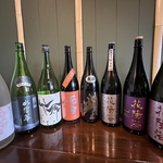 豊富なドリンクメニューは、全60種以上！店主が厳選した日本酒など、料理に合うドリンクばかりです！