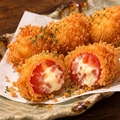 料理メニュー写真&nbsp;トマトクリームチーズ揚げ(1本)