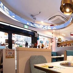 【活気に満ちたお洒落なモダン空間！】