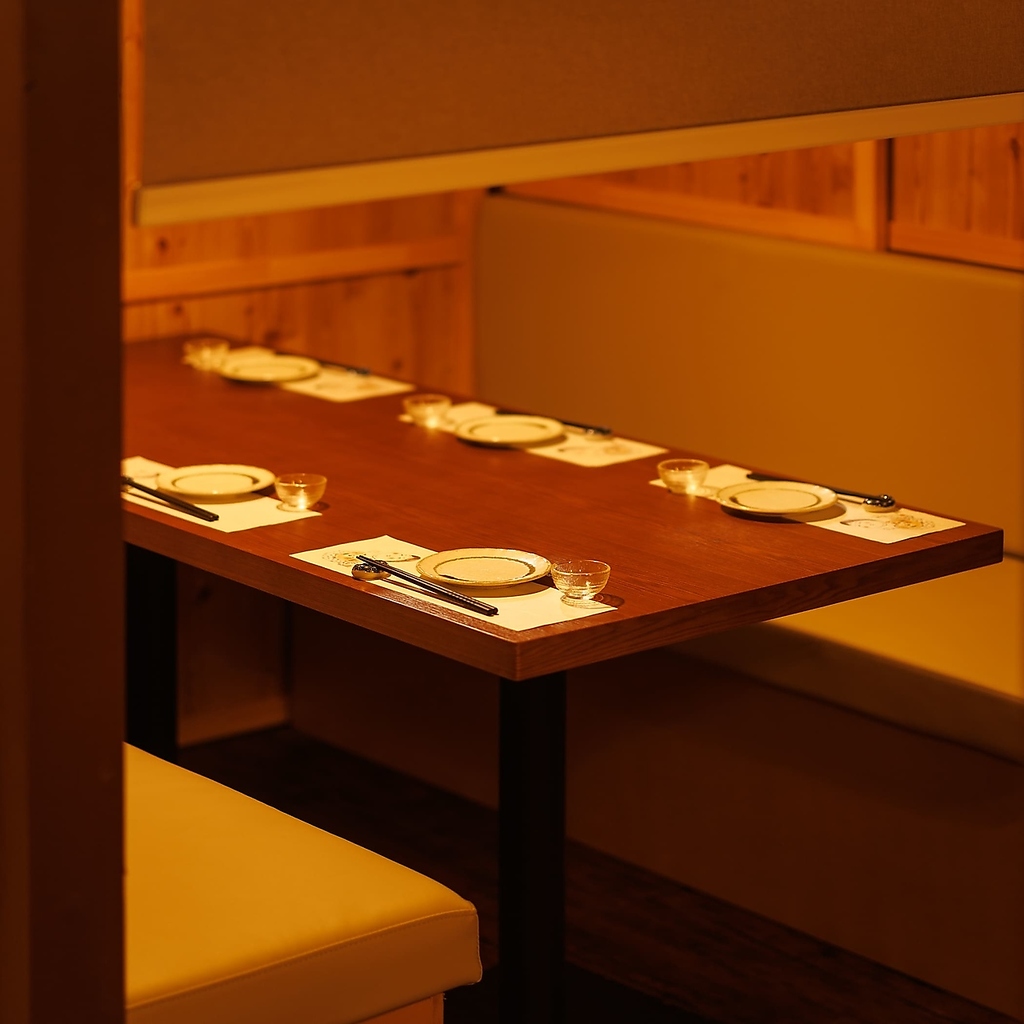 【全席完全個室】"カジュアルだけど間違いない"を追求した、炭火焼きと創作酒肴のネオ居酒屋