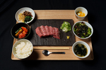 A4ランクのお肉を中心に楽しめる贅沢焼肉ランチを多彩にご提供。リーズナブルな価格で満足感もアップ