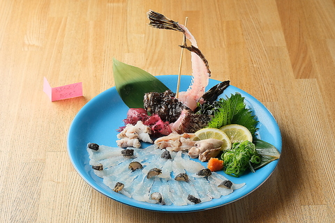 生け簀の活魚を捌き立てで提供しております！