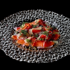 サーモンの香草カルパッチョ