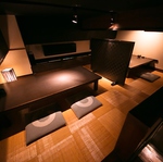 人目が気にならないロフト席。親しい方とのご宴会に最適ですよ。