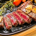 料理メニュー写真 亜麻仁恵み牛の鉄板ステーキ