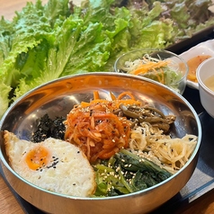 【帯屋町アーケード内】お得なランチセット！