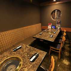 6～8名様での落ち着いた食事会に最適です。