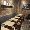 レイアウト変更可能なテーブル席を多数ご用意。