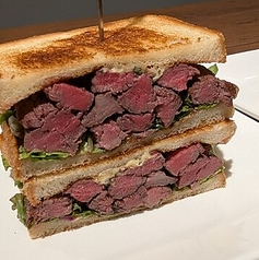 黒毛和牛ステーキサンドやアメリカンなフィリーチーズステーキサンドなど