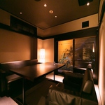 ジャズをBGMに、旬の素材を使った和食が楽しめます。