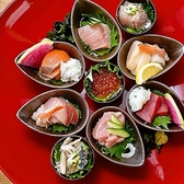 お寿司が美味しい＝お刺身も美味しい★単品～各種盛り合わせご用意しております。写真は「ぴん酒場全力盛り合わせ」。これを食べればぴん酒場を知る．．．かも