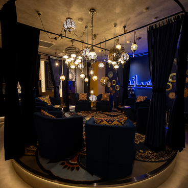 シーシャカフェ＆バー afsant アフサン 歌舞伎町店の雰囲気1