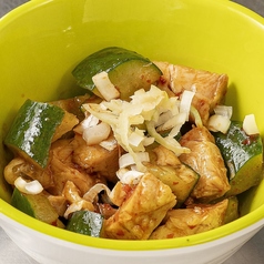 鶏肉とキューリのピリ辛和え物