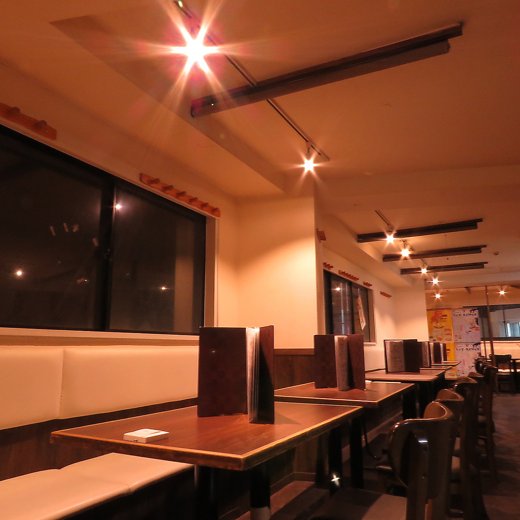 シンプルな店内ですが、落ち着いて飲みたい時や急な宴会にピッタリ！当日予約もOK！！！