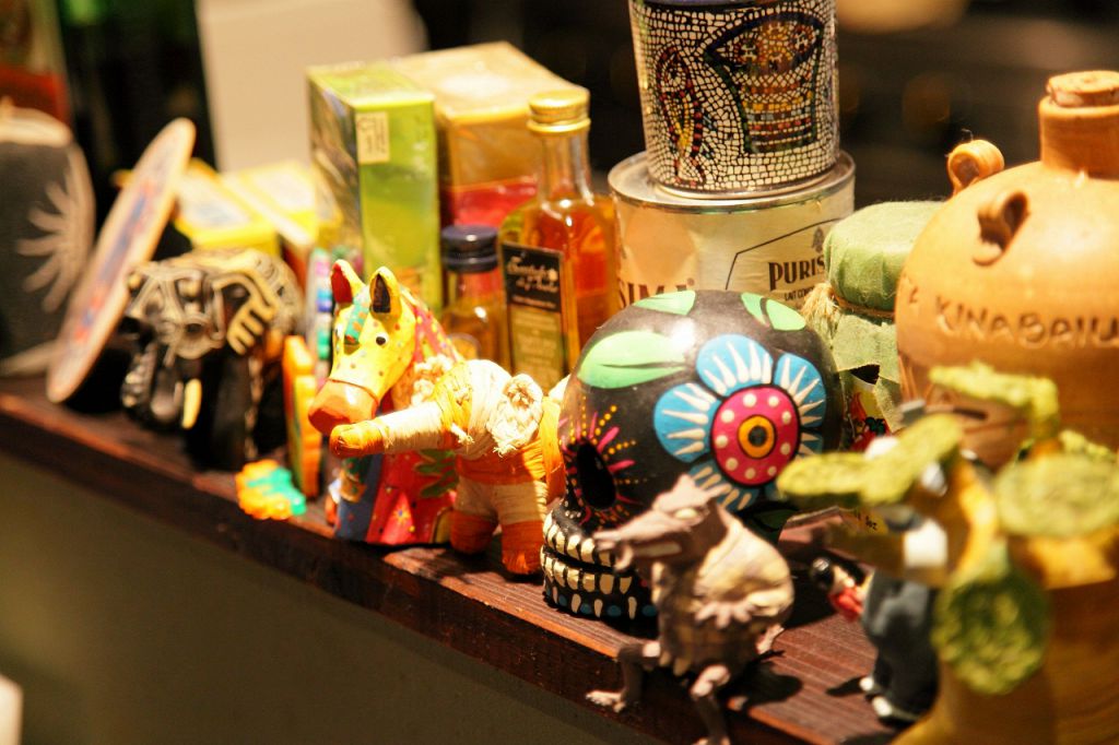 世界30カ国以上を旅した店主が細部にまでこだわったお店。カワイイ小物もたくさんあります☆