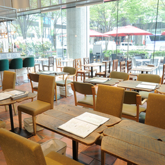 NOOM ノーム グランフロント大阪店の雰囲気1