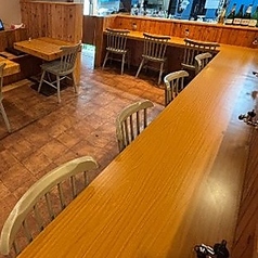 お一人様でのご来店も大歓迎！お好きなお肉をじっくり焼き上げて、ご飯やドリンクなどお好みのスタイルでお食事◎誰にも邪魔されない贅沢な時間をお過ごしください。お肉には「韓国のり」や「エゴマの葉」を添えて、サク飲みのお供には「アジのなめろう」や「牛スジポン酢」がおすすめ☆お酒は「濃いめ」もご注文できます！