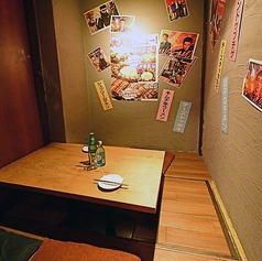 デートや女子会にぴったりの少人数向け個室です♪落ち着いた雰囲気が魅力!誕生日や記念日のお祝いなど、特別な日にもおすすめ◎周りを気にせずゆったりとお過ごしください。