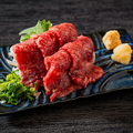 料理メニュー写真 1番人気！！霜降り馬刺し