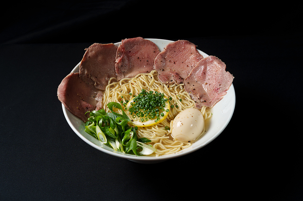 冷麺・拉麺・ユッケジャンスープなど、焼肉にピッタリの一品メニューも種類豊富にご用意しております
