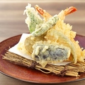 料理メニュー写真&nbsp;天ぷら盛り合わせ（海老・魚・野菜４種）