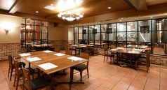 会社飲み会や接待などの大人数でのご利用も可能な、テーブル席のご用意があります。各種ご宴会におすすめです♪