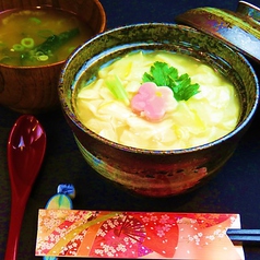 当店名物　湯葉丼