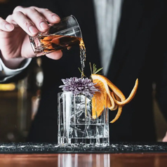 バーテンダー経験のあるオーナーが選ぶ上質なお酒