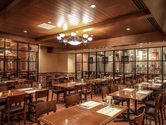 落ち着いた雰囲気の店内で、会社帰りにお仕事仲間とのお食事はいかがでしょう。こだわりの料理と美味しいお酒をご用意してご来店をお待ちしております!