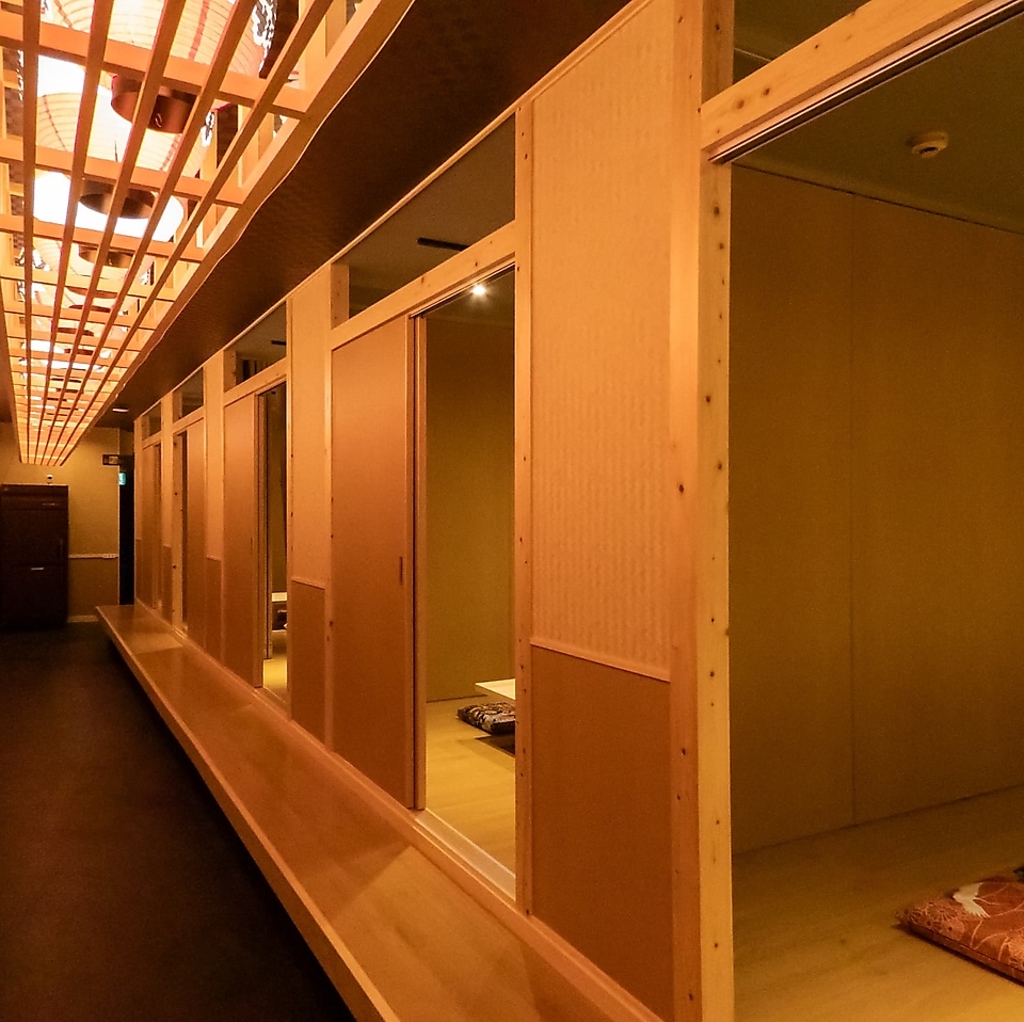 人数に合わせた個室を多数ご用意しております！45～60名様で利用いただける宴会場も完備しております