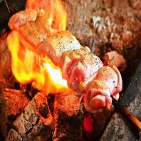 炭火で焼き上げる！串焼き