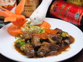 料理メニュー写真 牛バラ肉の醤油煮込み