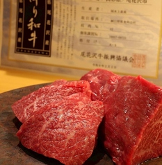 熟練の技で焼き上げる尾花沢牛と色彩豊かな旬が踊る八寸