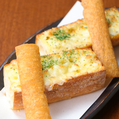 チーズたっぷりのガーリックトースト(2枚)