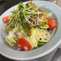 自家製ドレッシングサラダ(１～２人前)