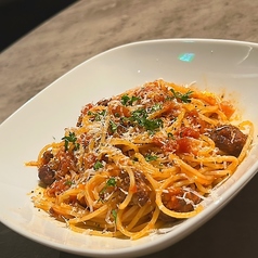 赤ワインで煮込んだミートスパゲッティ