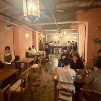 温かな光が包み込む♪照明が彩るお洒落な店内