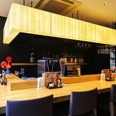 おひとり様でも気軽にご利用いただけるカウンター席