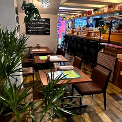 2名様テーブル×3席