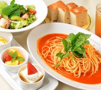 平日ランチ限定！毎朝焼きたてフォカッチャとスープ