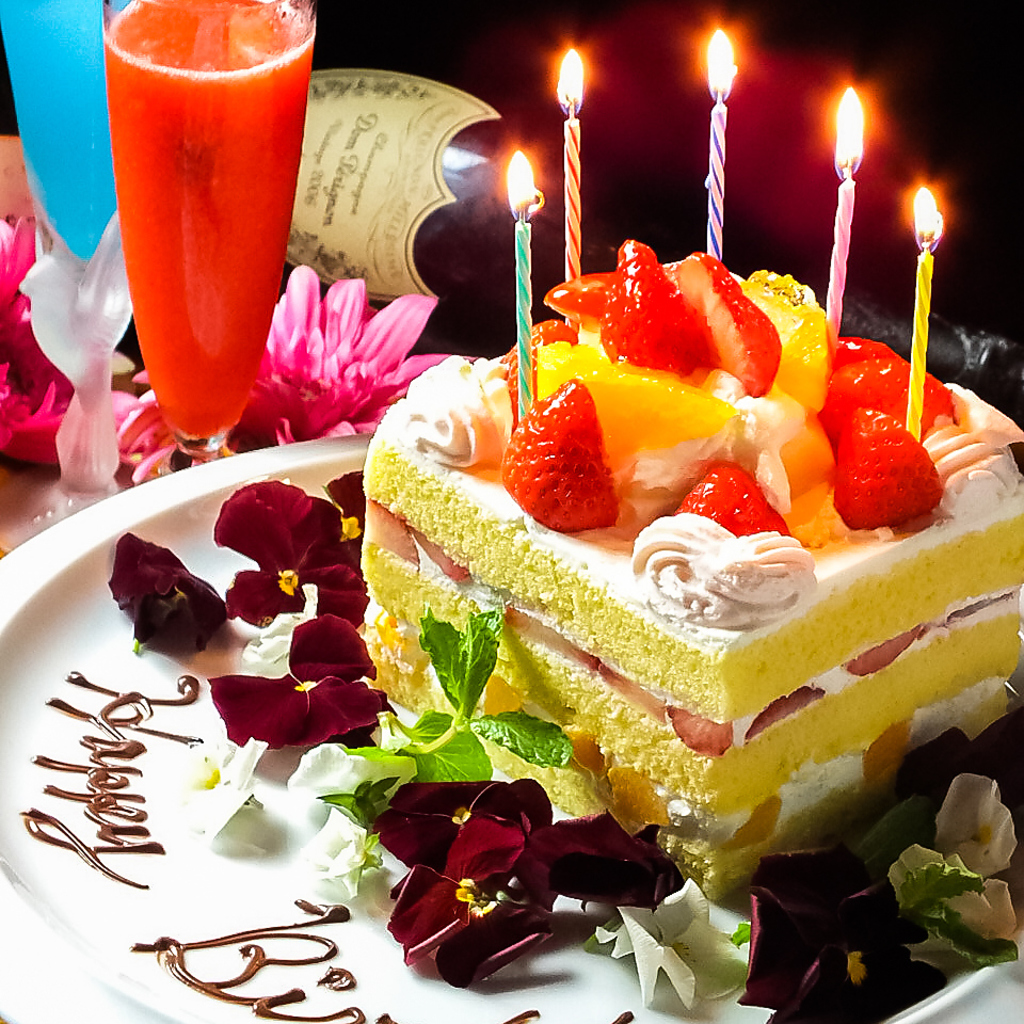 Orga流Birthdayはシャンデリア輝くソファー席×お洒落なホールケーキでお祝い…★