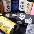 【一信のオススメポイント5：全国各地の銘酒】美味しい料理のお供には、美味しいお酒を一緒にどうぞ…。日本酒・焼酎は全国各地の銘酒を取り揃えております。