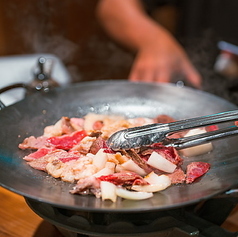 名物！牛ホルモンと野菜を国産しじみで炊き上げた鍋を堪能の写真