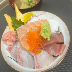 海鮮丼(スープ付き)