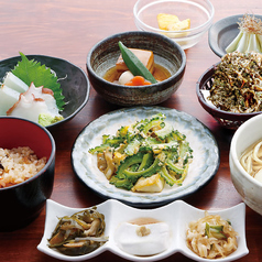 島唄と地料理 とぅばらーま 国際通り店のコース写真