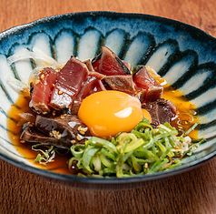 藁焼きカツオユッケ