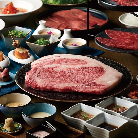 特選霜降り和牛リブロースが主役の人気No.1焼肉コース