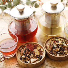 豊富なノンカフェインのオリジナルハーブティー