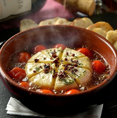 泉の古民家チーズ料理の専門店！寛ぎ空間でまったり◎各国チーズとワインを愉しむ