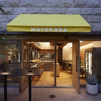 ちょい飲みにも◎立ち呑みのテラス席